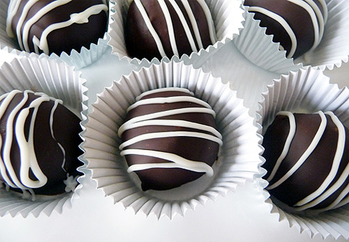 Valentine's Day DIY: Chocolate Truffles