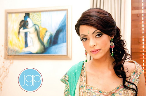 Make-up for a beautiful Indian bride