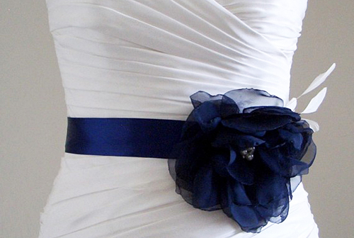 Navy and White: Traditional and Elegant
