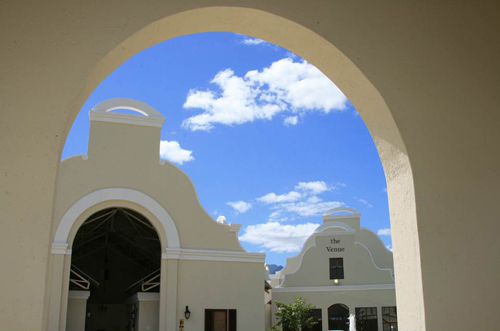 Tramonto: Surrounded by the Majestic Outeniqua Mountains