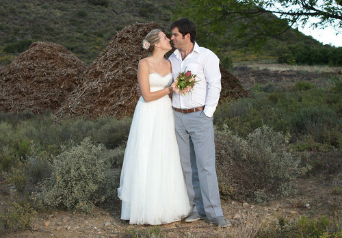 Cairey & Neil: Pretty Farm Wedding
