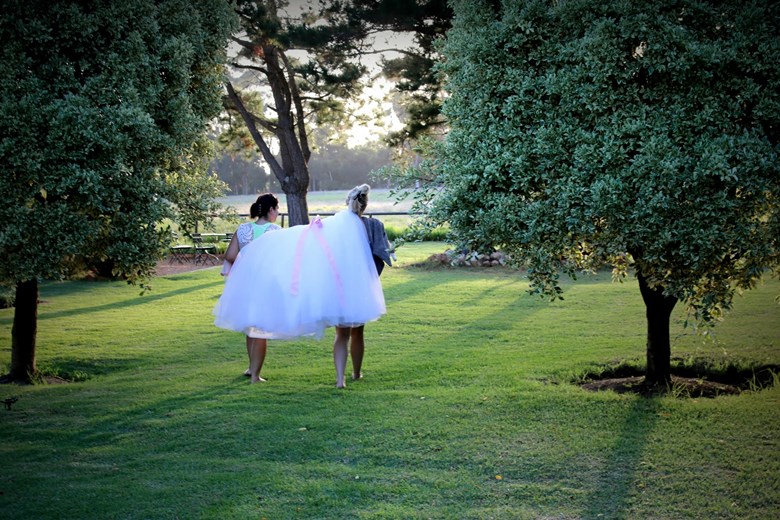 Estelle and Juan { Vintage Farm-style Wedding }